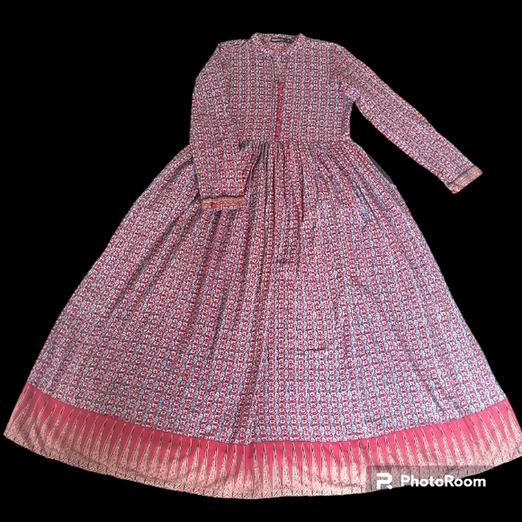 Printed Traditional Maxi Dress - Picture 2 of 6